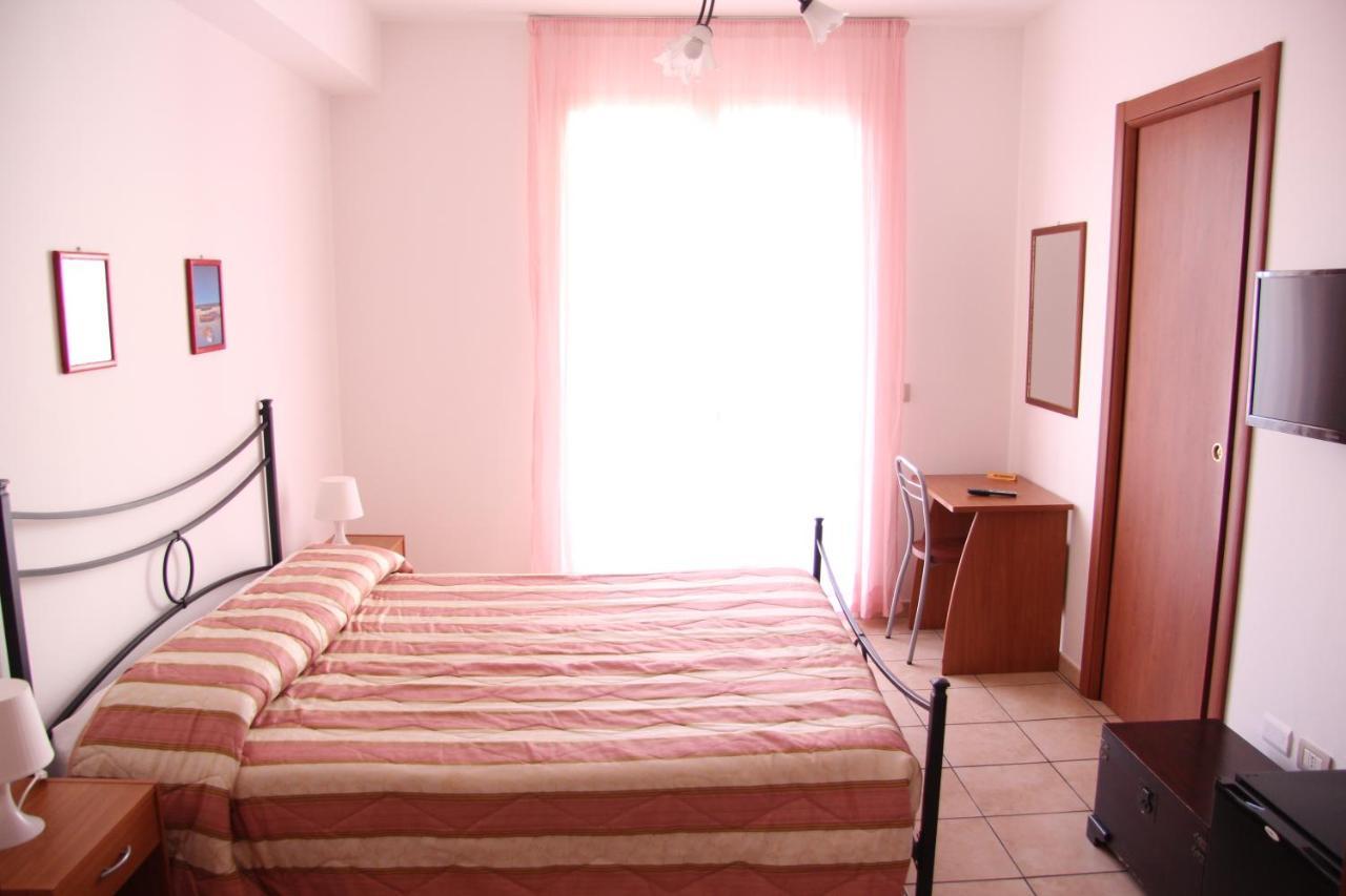 Fragolina B&B Furci Siculo Exterior photo